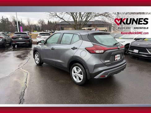 Used 2024 Nissan Kicks S image 9