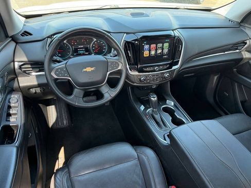 Used 2018 Chevrolet Traverse Premier w/ Driver Confidence II Package FWD image 11