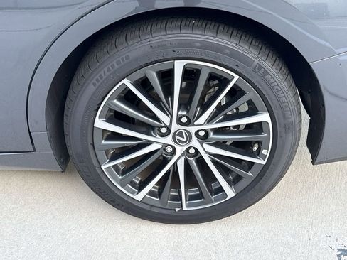 Used 2025 Lexus ES 350 w/ Premium Package FWD image 31
