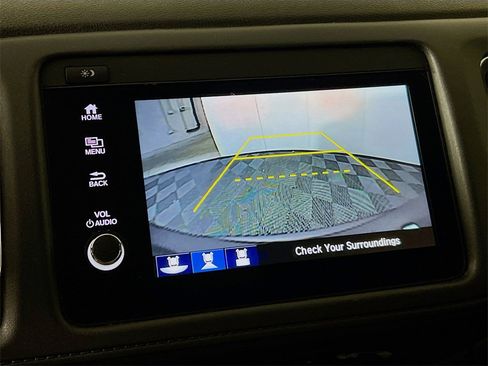 Used 2019 Honda HR-V Touring image 17