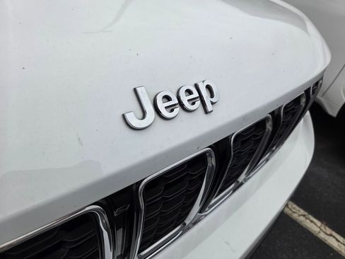 Used 2021 Jeep Grand Cherokee L Limited RWD image 10