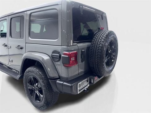 Used 2023 Jeep Wrangler Altitude image 19