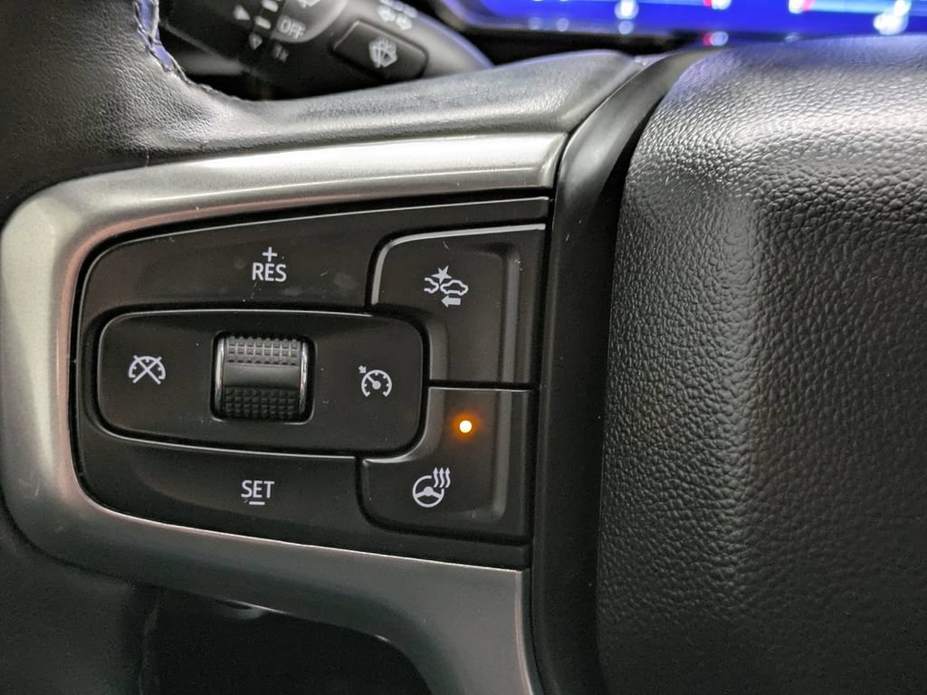 Used 2023 Chevrolet Silverado 1500 LT AWD/4WD image 8