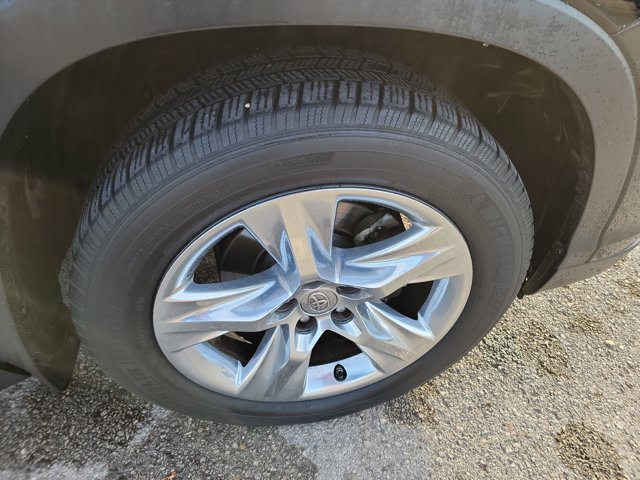 Used 2015 Toyota Highlander Limited Platinum FWD image 11