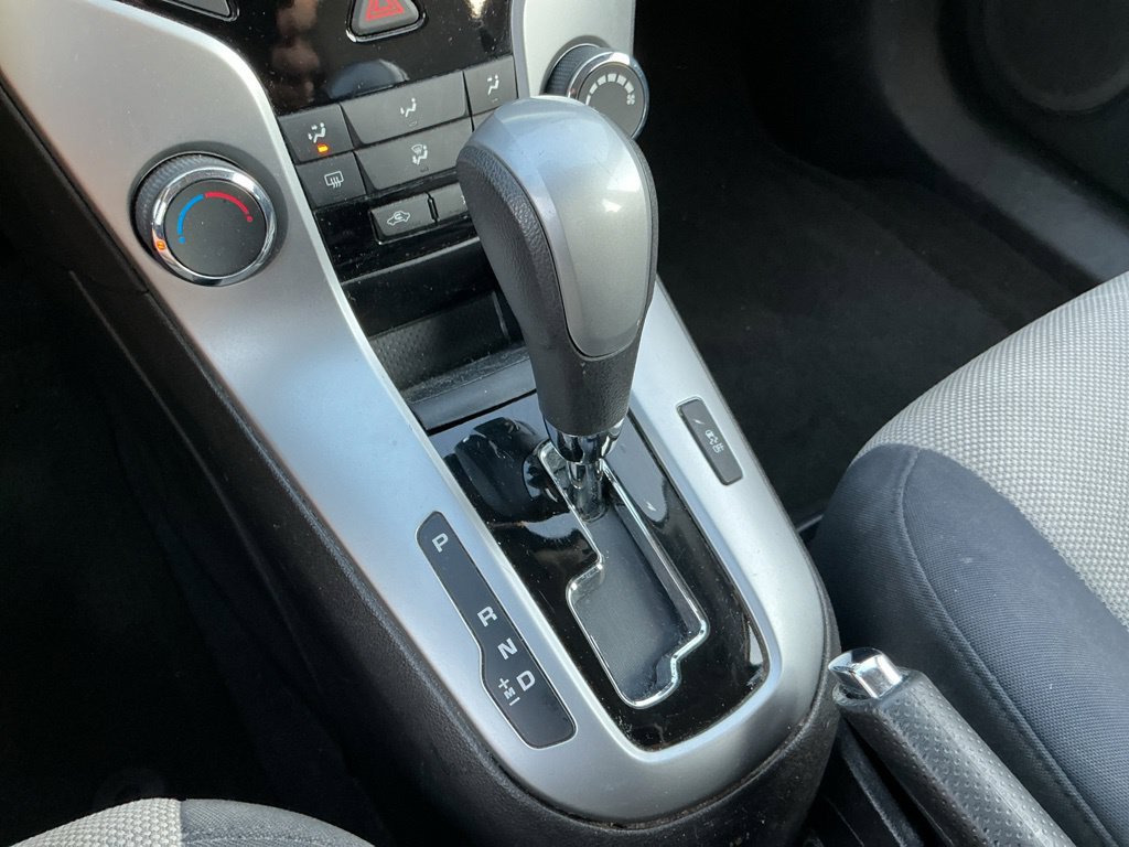 Used 2016 Chevrolet Cruze LS FWD image 26