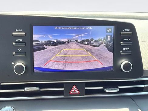 Used 2023 Hyundai Elantra Blue FWD image 32