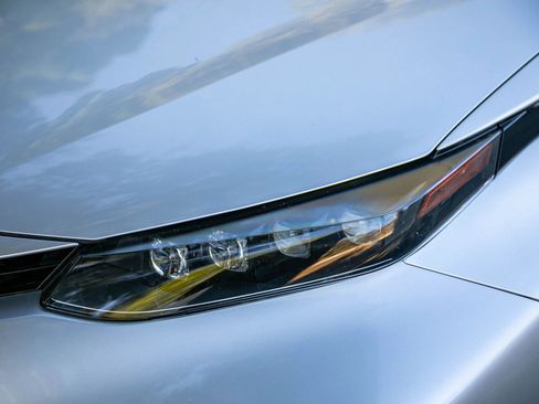 Used 2018 Toyota Mirai FWD image 7