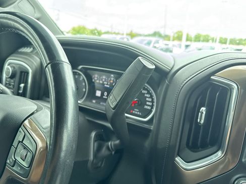 Used 2021 Chevrolet Silverado 1500 High Country image 26