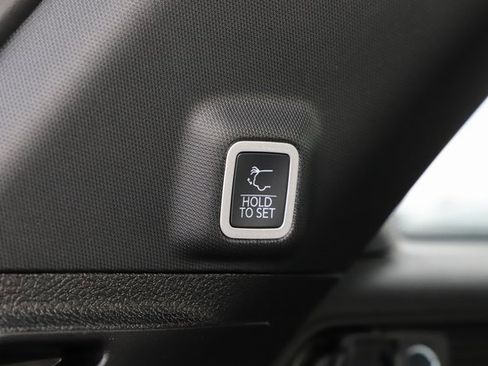 New 2025 Jeep Grand Cherokee 4WD image 8