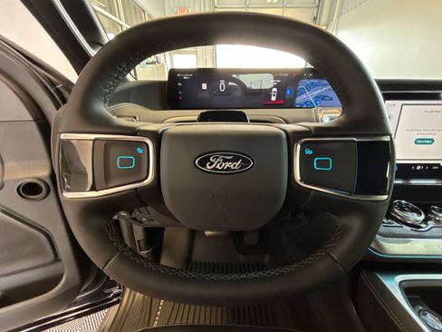 New 2026 Ford Expedition Platinum w/ Stealth Performance Package AWD/4WD image 22