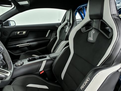 Used 2021 Ford Mustang Shelby GT500 w/ Technology Package image 21