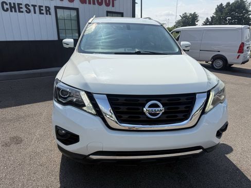 Used 2020 Nissan Pathfinder SL AWD/4WD image 2