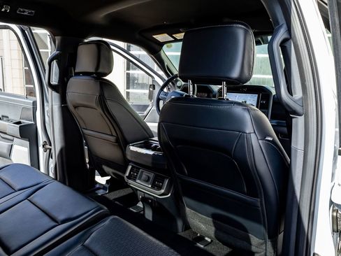 Used 2025 Ford F150 Lariat w/ Equipment Group 501A Mid image 31