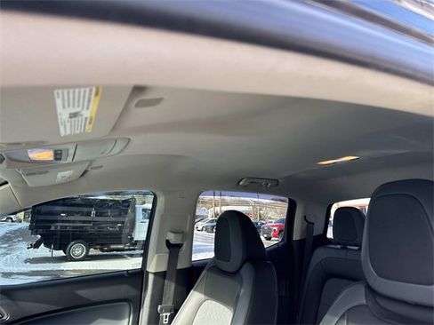 Used 2020 Chevrolet Colorado Z71 w/ Z71 Midnight Edition image 31