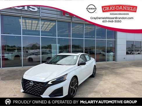 New 2026 Nissan Altima 2.5 SR image 1