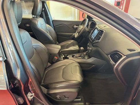 Used 2022 Jeep Cherokee Limited AWD/4WD image 16