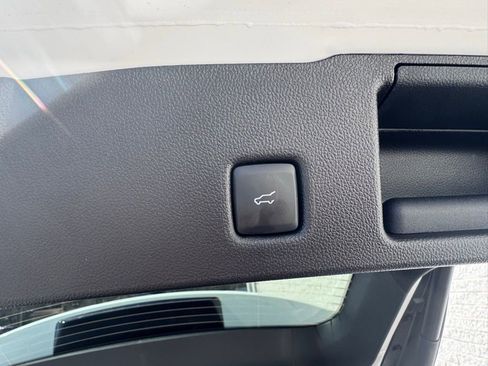 Used 2026 Ford Escape Platinum w/ Premium Technology Package image 46