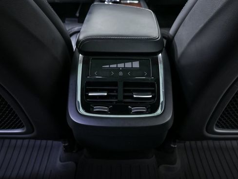 Certified 2023 Volvo XC60 B5 Ultimate image 22