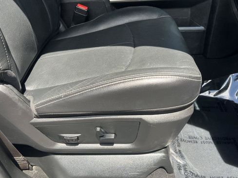 Used 2018 RAM 2500 Laramie w/ Sport Appearance Group AWD/4WD image 18