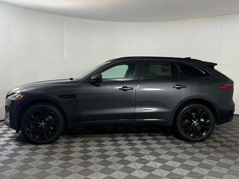 New 2026 Jaguar F-PACE R-Dynamic S image 3