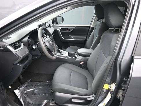Used 2020 Toyota RAV4 LE w/ All Weather Liner Package AWD/4WD image 18