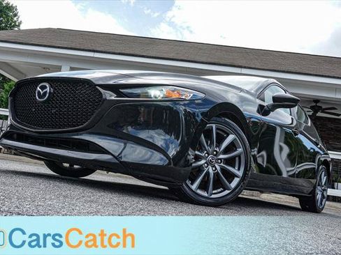 Used 2019 MAZDA MAZDA3 Hatchback w/ Preferred Package FWD image 4