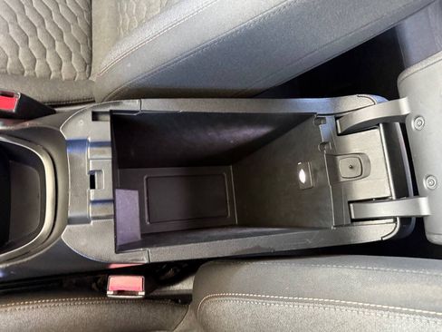 Used 2019 Chevrolet Equinox LT FWD image 19