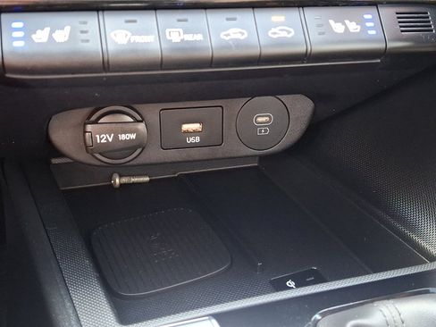 Used 2024 Hyundai Elantra Limited FWD image 26