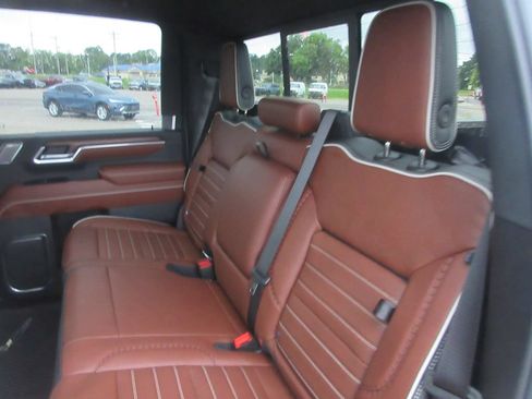 New 2026 GMC Sierra 2500 Denali Ultimate AWD/4WD image 14
