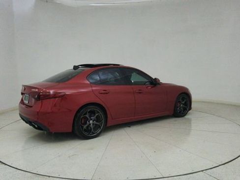 Used 2017 Alfa Romeo Giulia Ti w/ TI 19" Sport Package image 71