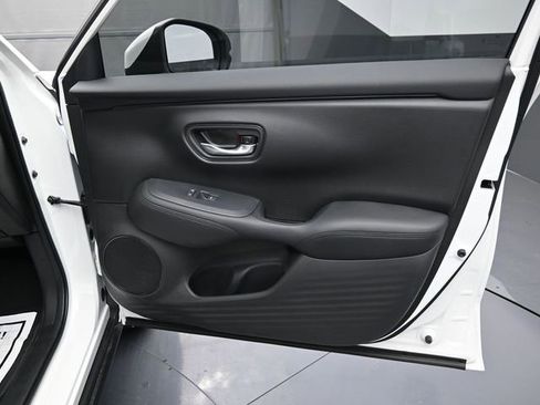 Certified 2026 Honda HR-V LX image 19