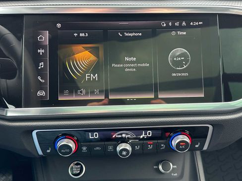 New 2025 Audi Q3 2.0T Premium image 25