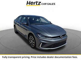 Used 2025 Volkswagen Jetta SE FWD video 1