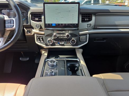Certified 2023 Ford Expedition XLT AWD/4WD image 24