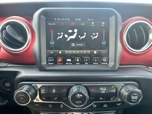 Used 2021 Jeep Wrangler Unlimited Rubicon AWD/4WD image 21