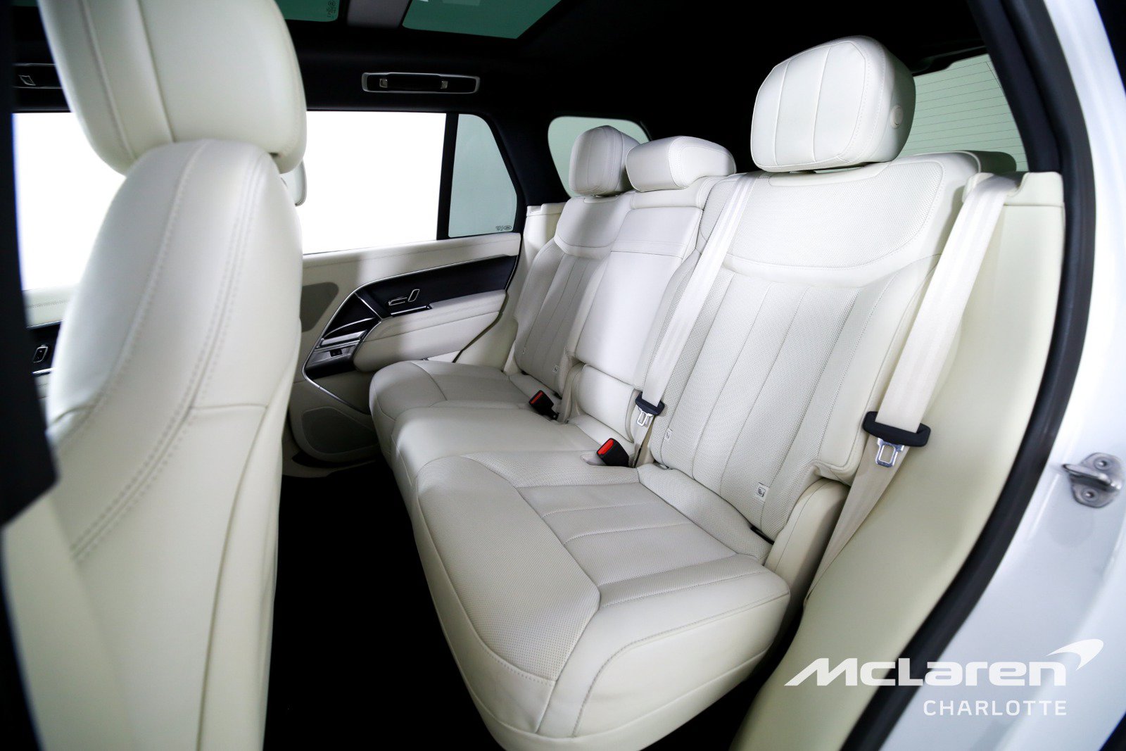 Used 2023 Land Rover Range Rover SE AWD/4WD image 18