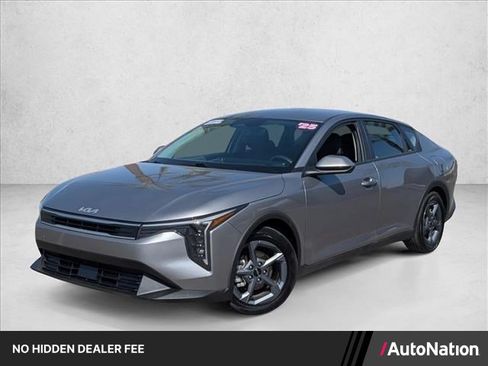 Used 2025 Kia K4 FWD image 1