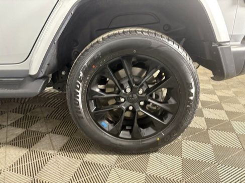 Used 2022 Jeep Wrangler Unlimited Sahara w/ Cold Weather Group image 24