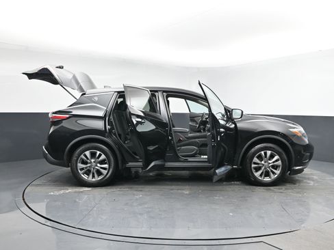 Used 2018 Nissan Murano S image 25