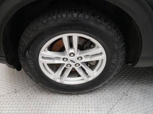 Used 2020 Ford Explorer XLT w/ Class III Trailer Tow Package image 27