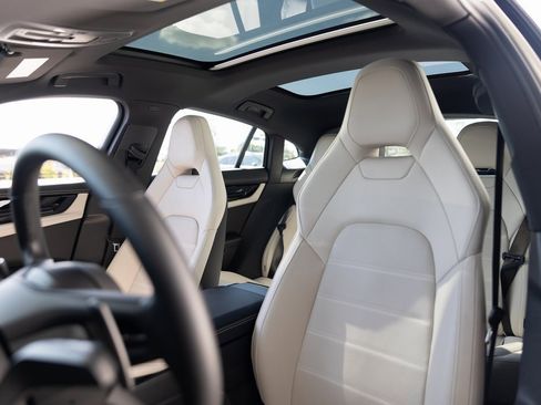 Certified 2025 Porsche Panamera 4S image 5