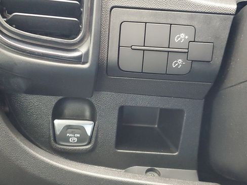 Used 2025 RAM ProMaster 1500 w/ Premium Convenience Group image 9