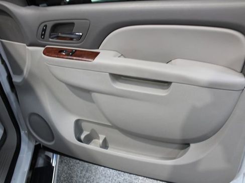 Used 2013 GMC Sierra 2500 SLT w/ SLT Convenience Package image 19