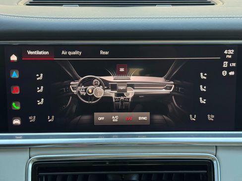 Used 2023 Porsche Panamera Platinum Edition RWD image 32