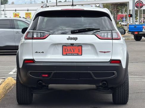 Used 2020 Jeep Cherokee Trailhawk AWD/4WD image 6