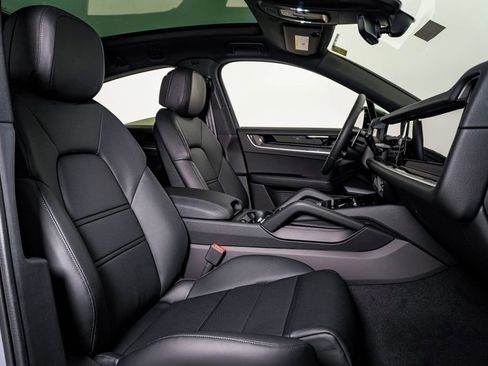 New 2026 Porsche Cayenne Coupe image 15