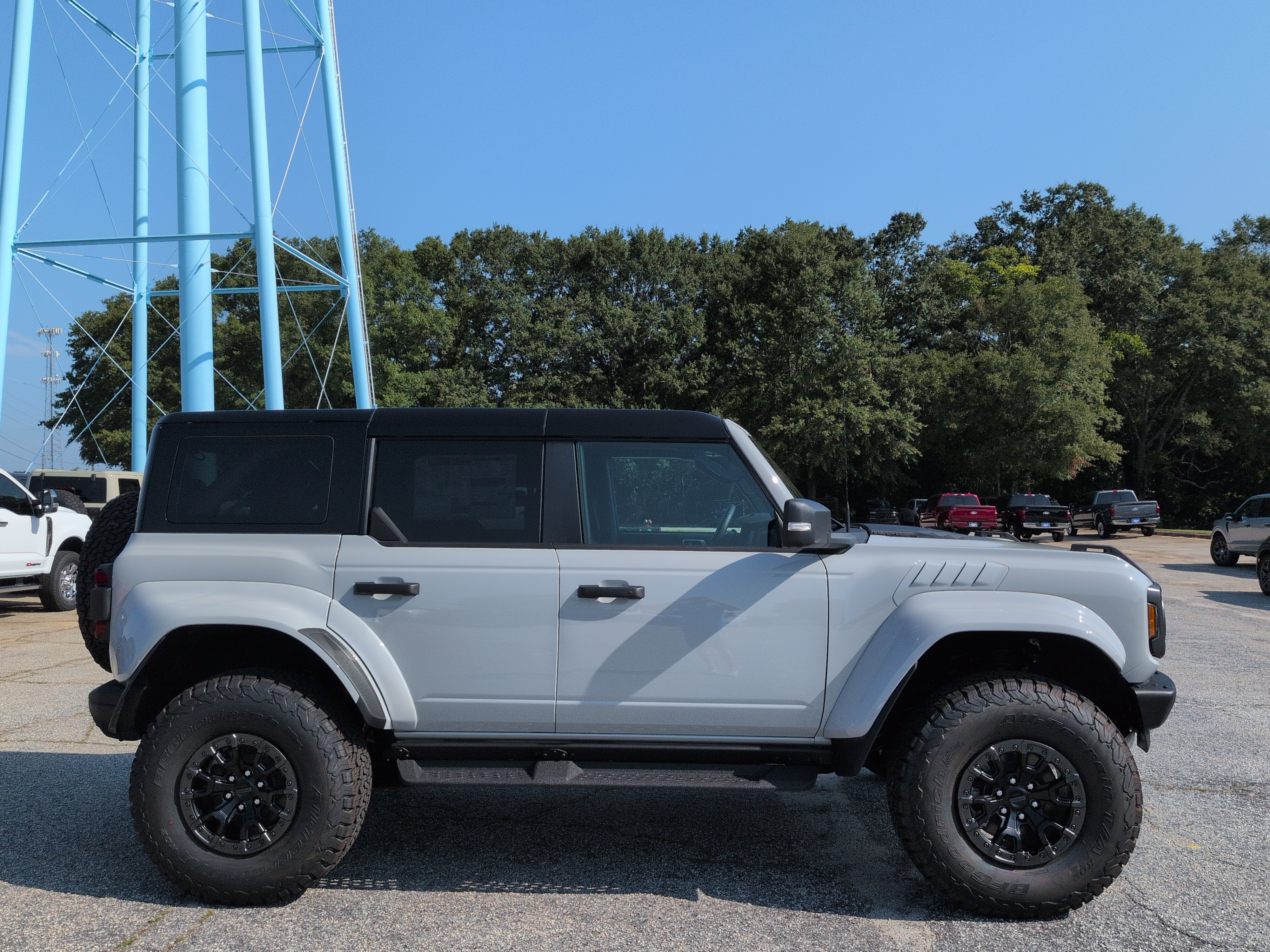 New 2026 Ford Bronco Raptor w/ Interior Carbon Fiber Pack AWD/4WD image 2
