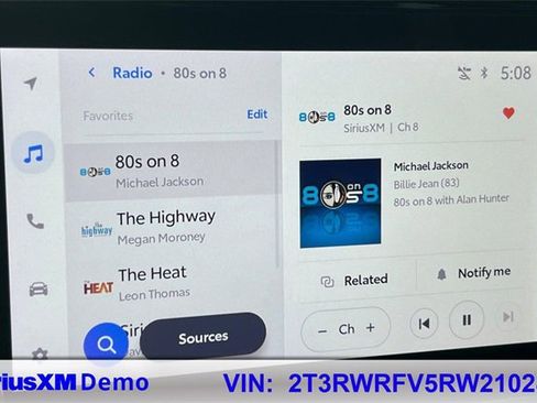 Used 2024 Toyota RAV4 XLE image 39