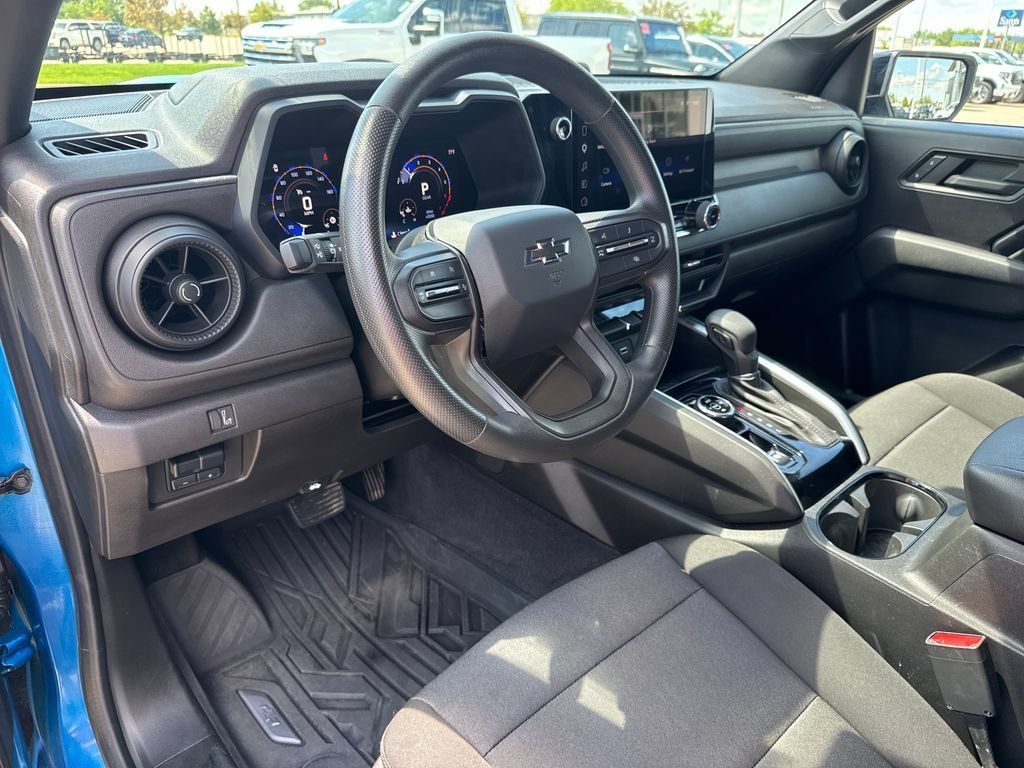 Certified 2024 Chevrolet Colorado Trail Boss w/ Advanced Trailering Package AWD/4WD image 16