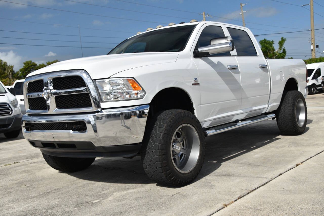 Used 2018 RAM 2500 Tradesman w/ Chrome Appearance Group AWD/4WD image 3